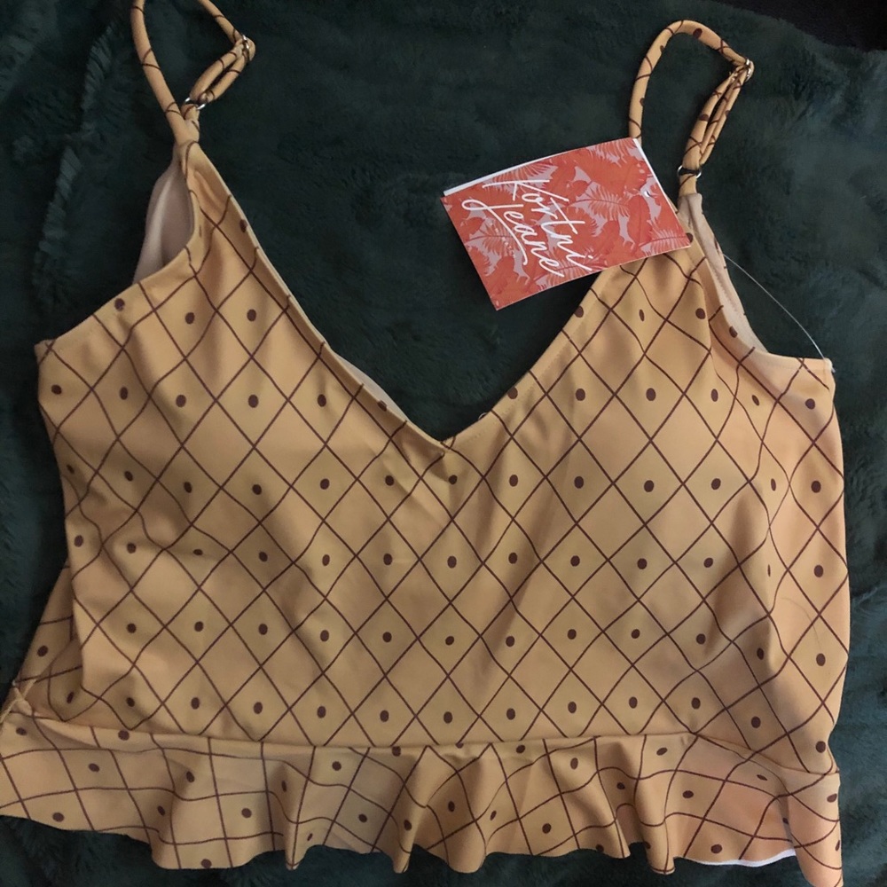 Kortni Jeane top